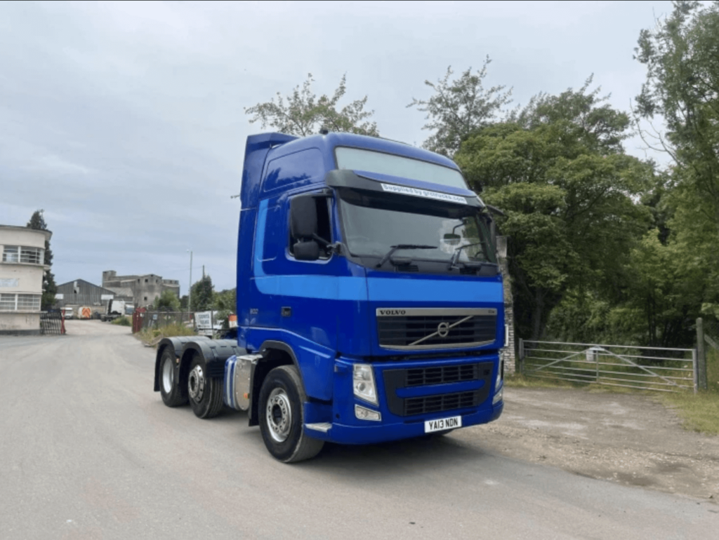 Blue Used Tractor Unit