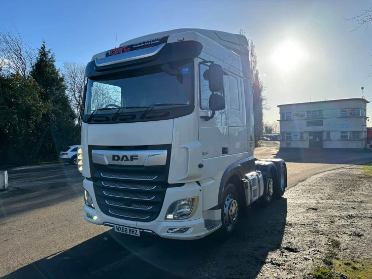 2018 DAF XF 105 Tractor Unit BRZ 1