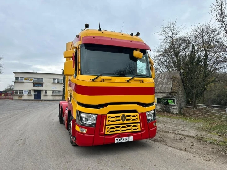 2018 Renault T480 Tractor Unit NBL 1