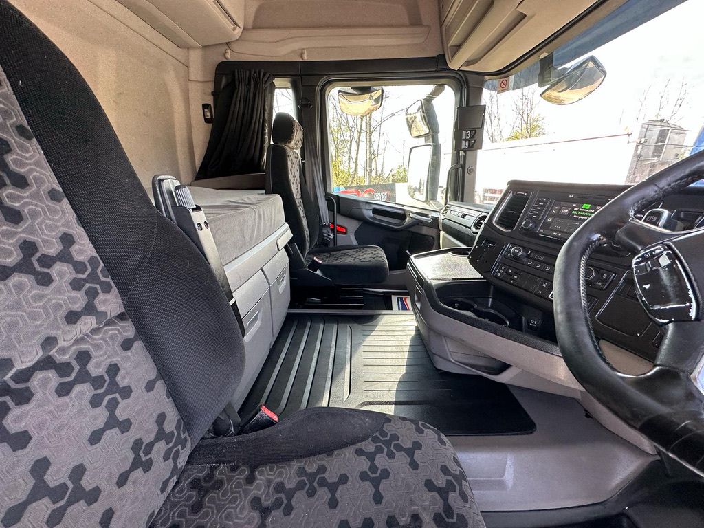 188ED288 8C8E 43BE 94B3 D2A298DF138F 1 105 C