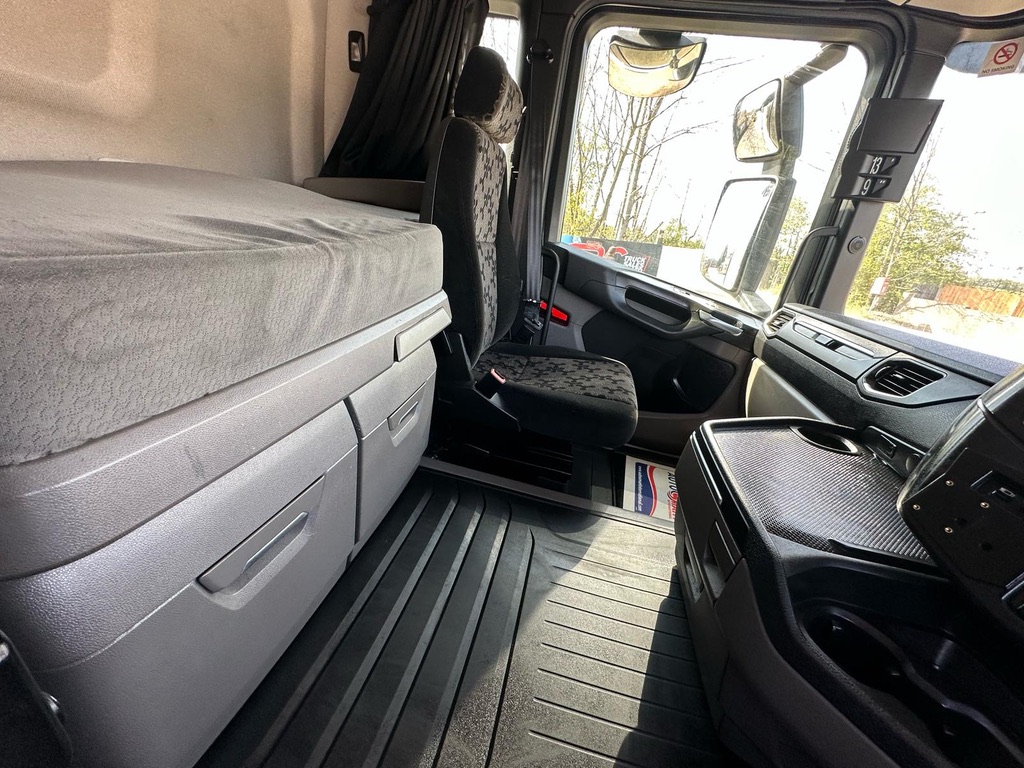 2DDE712C 37D0 44B5 84B1 F68997CCB5B5 1 105 C