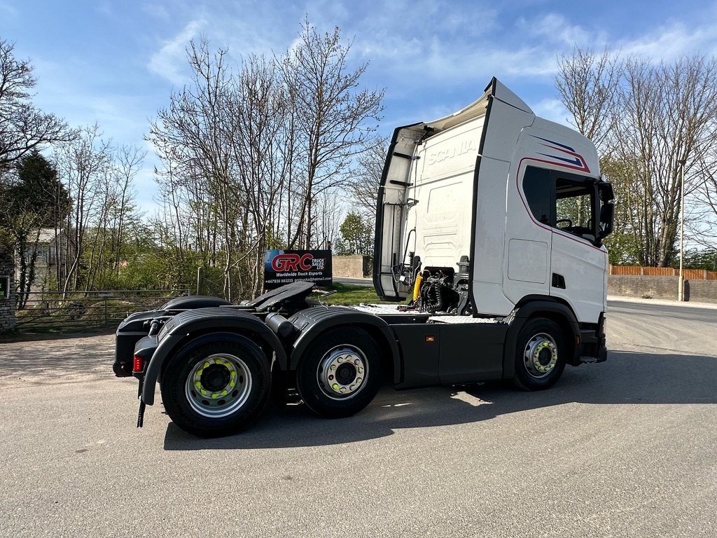 BD03D835 B86A 4F4F B15E 00597427C49D 1 105 C