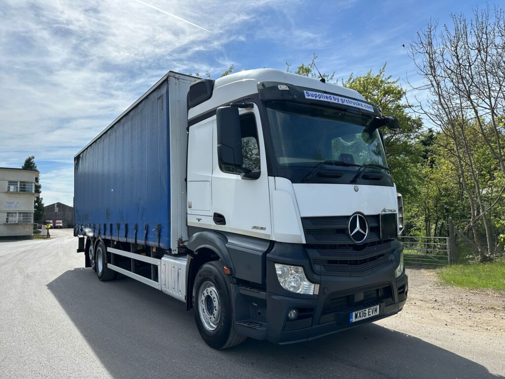 2016 Mercedes Actros 2536 Curtainside Truck