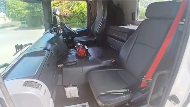7E40D939 DC43 4E8E A8F5 21FAA06CF4B0 4 5005 C