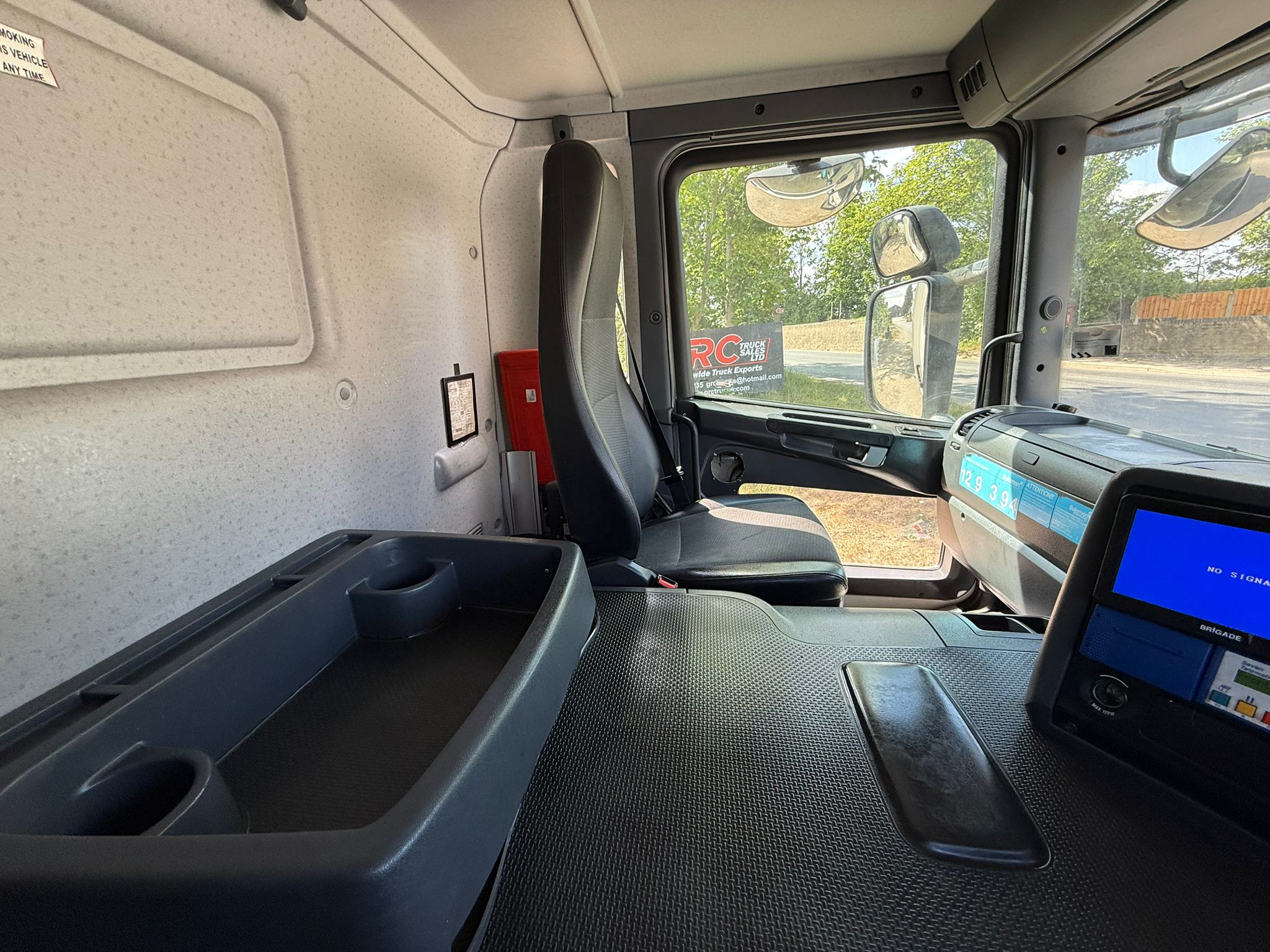E3507D5F 0129 463D B58D 9EC5BF064449