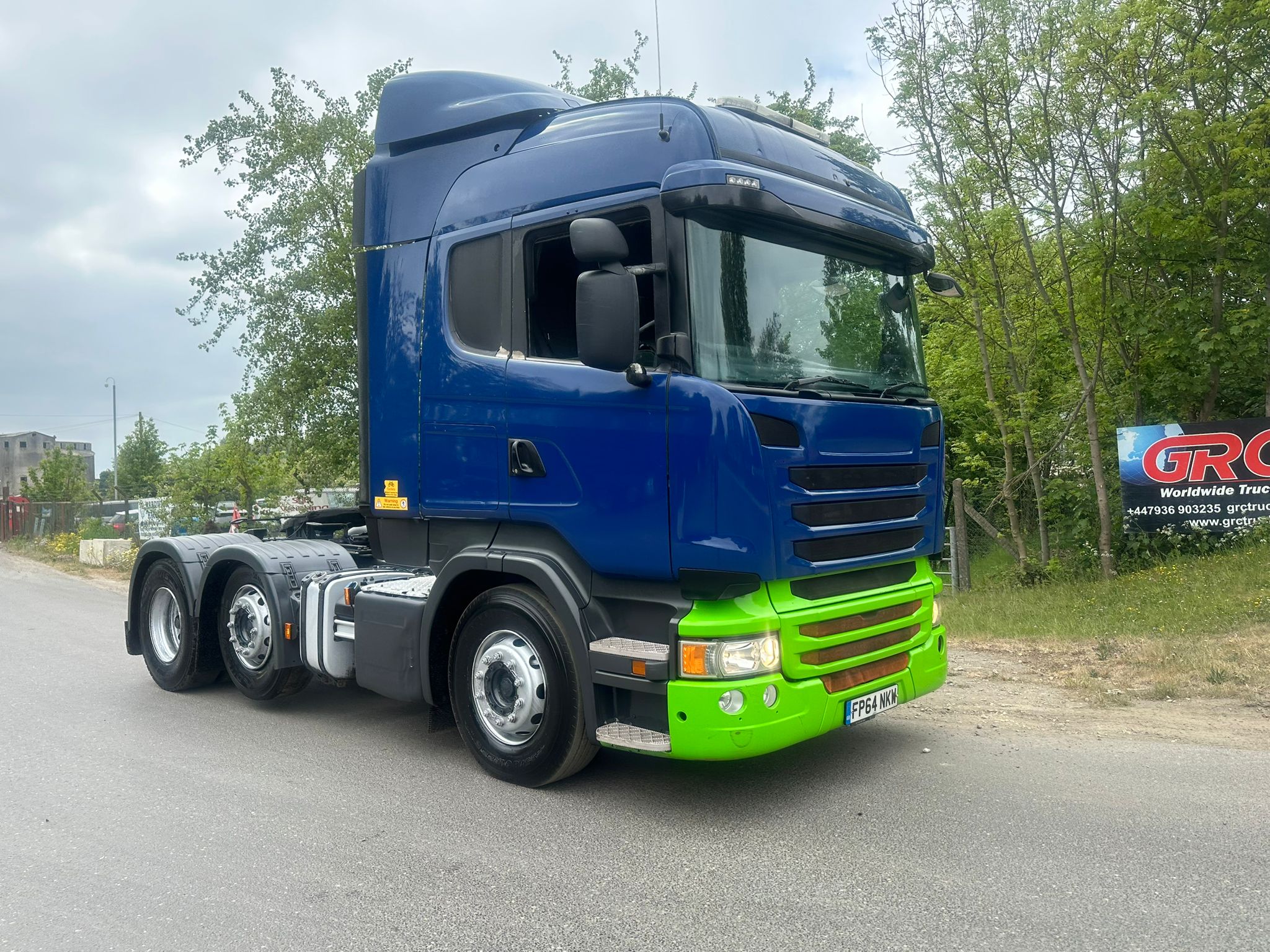 EFA05ADB 0081 4180 9CD6 FEB7A688C67A