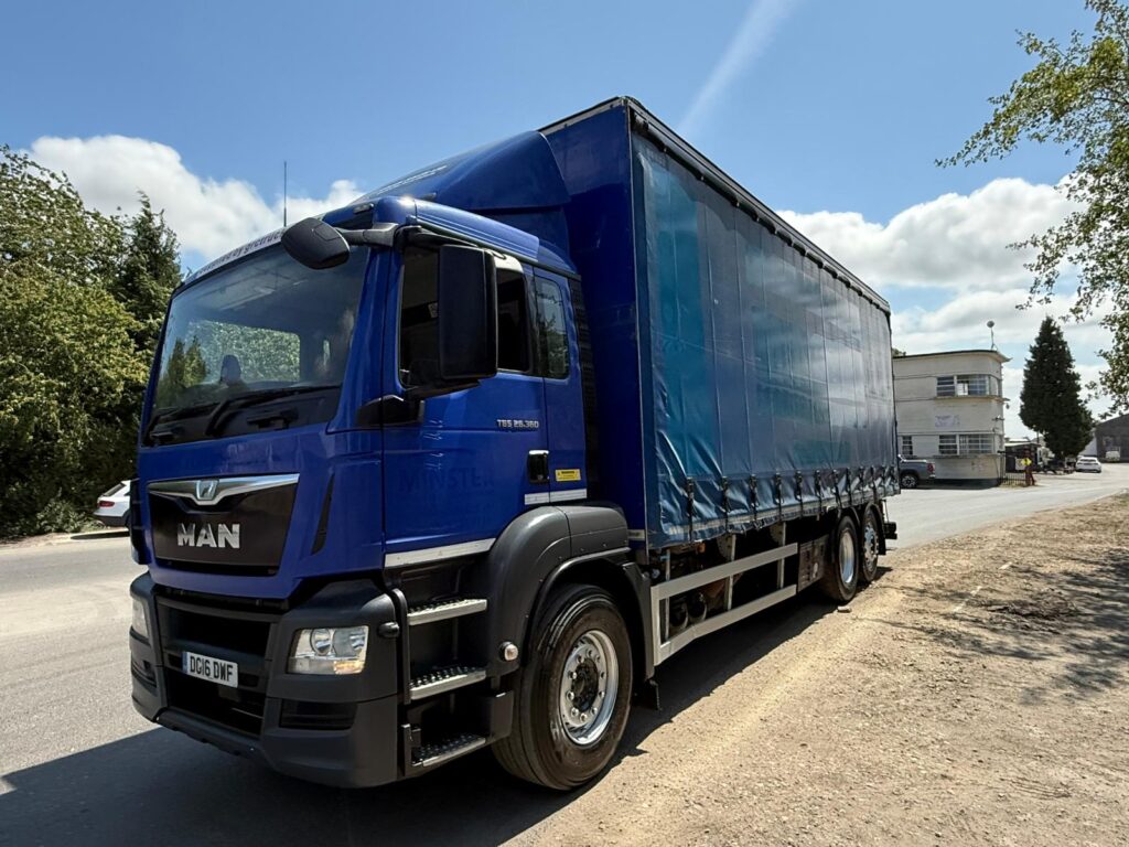 2016 MAN TGS 26 Curtainside Truck