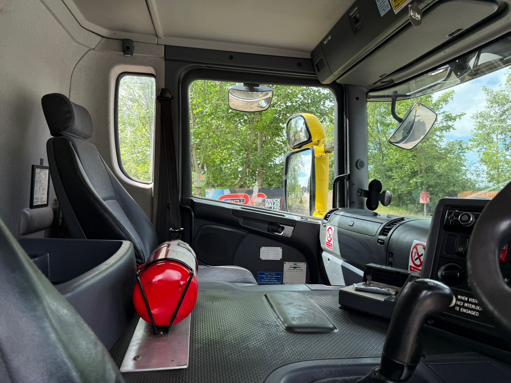 53EACAB9 045D 4911 8219 9812977924C6