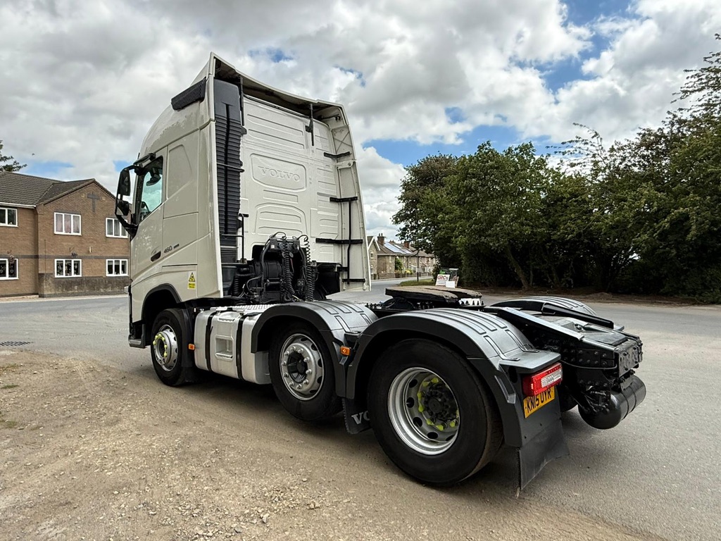 B5C50DEC C74F 4EB7 85C3 DE4B6A272FFB 1 105 C