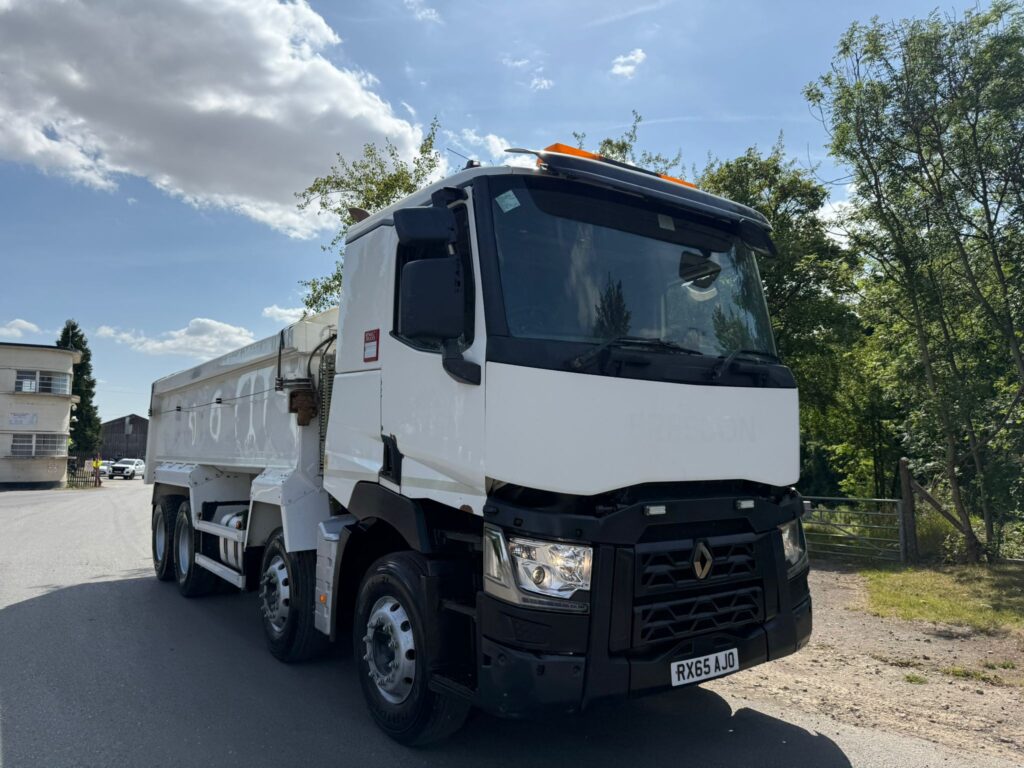 2015 Renault C380 Tipper Truck