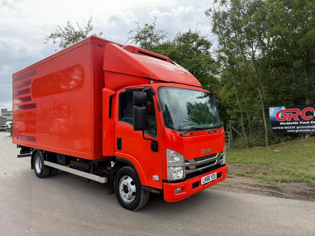2016 Izuzu Refrigerated Truck