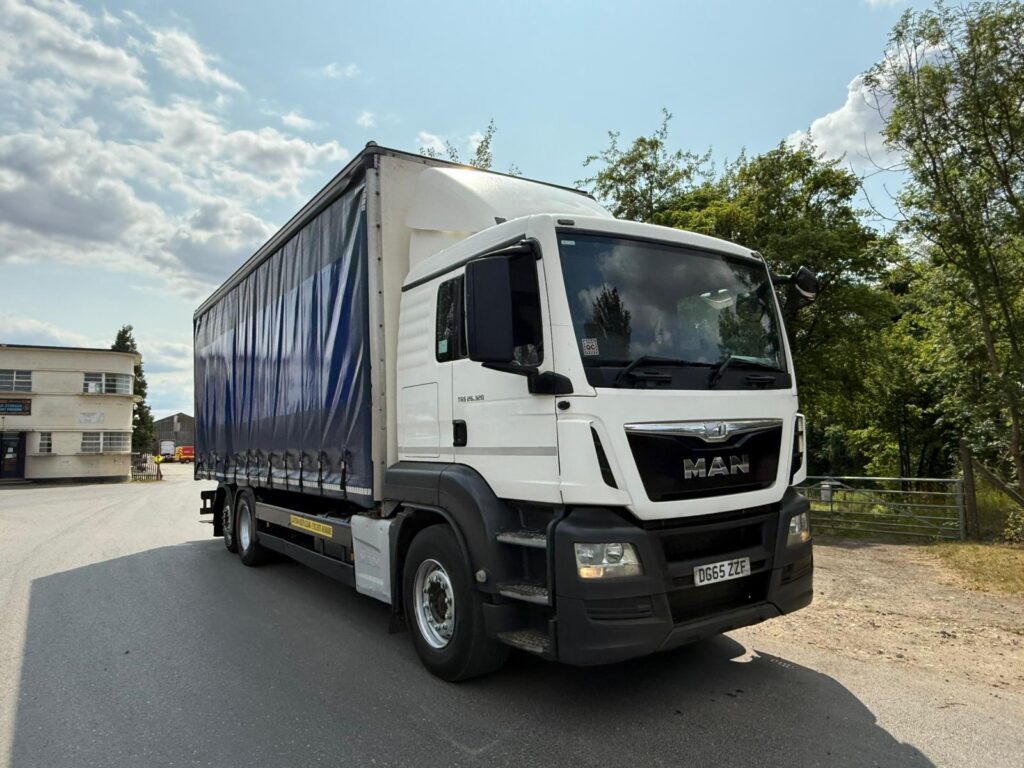 2015 MAN TGS 26 Curtainside Truck