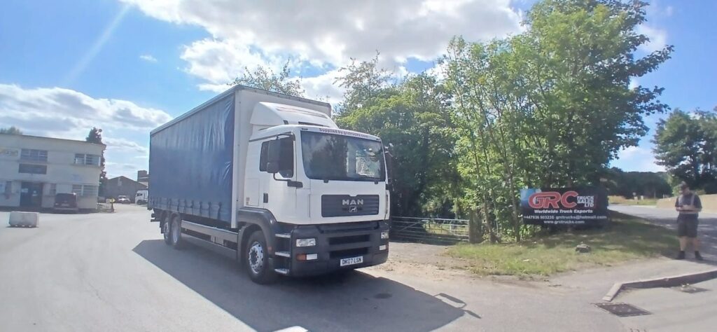 2007 MAN TGS 26 Curtainside Truck
