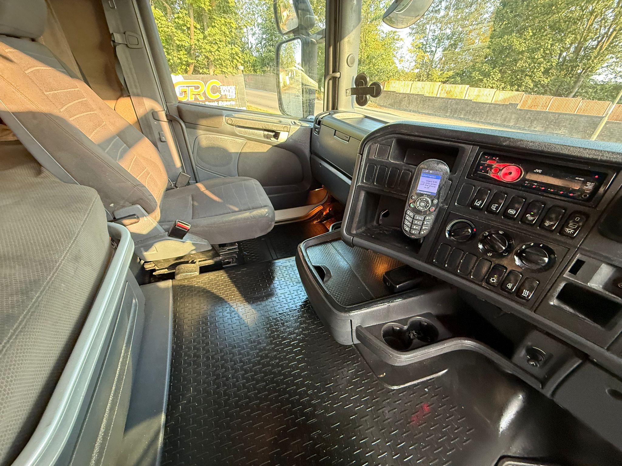 5ECAB5A4 506E 4300 B521 3406C372E679