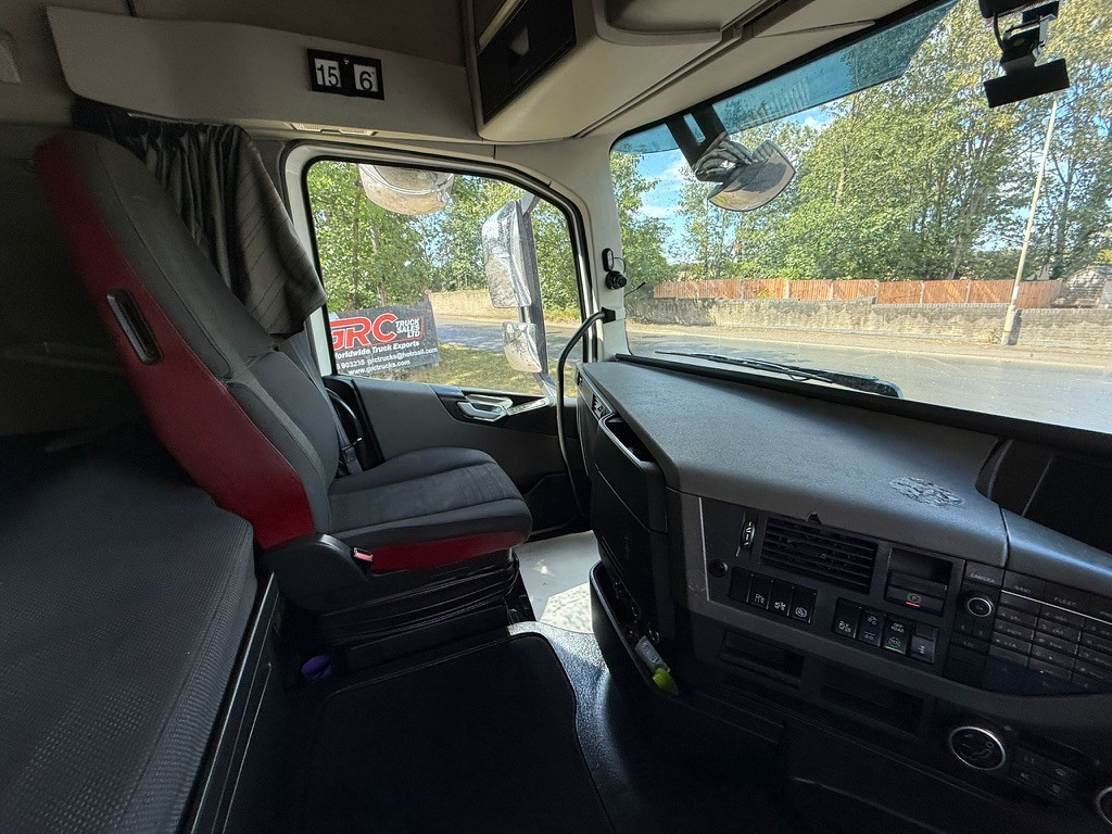 8A29A96F 1739 45F0 BA54 43D6DA1BC6E8 1 105 C