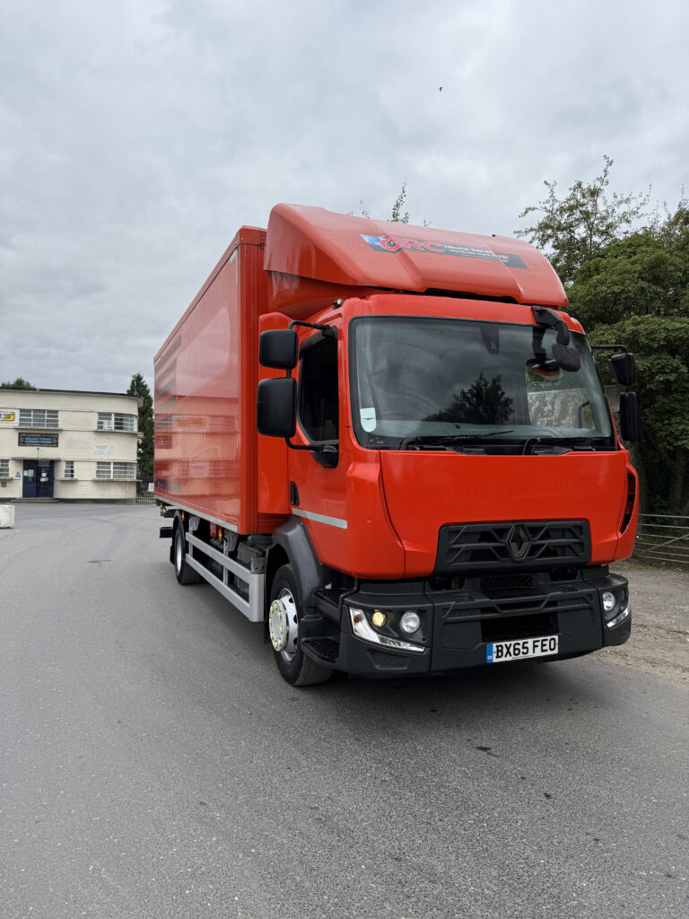 2015 Renault D Refrigerated Truck