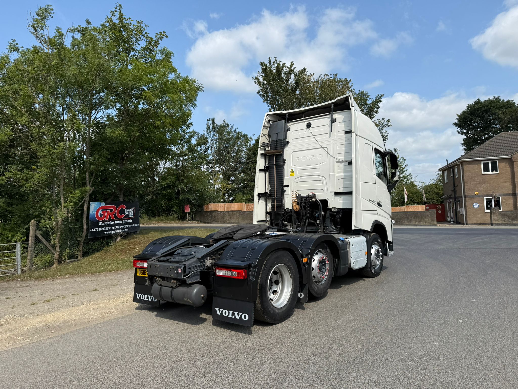 AFD5AE5F D27D 4410 855B ECF9F29E51E3