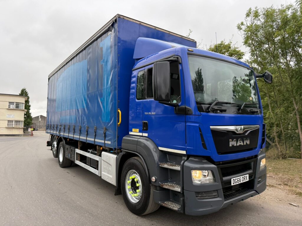 2016 MAN TGS 26 Curtainside Truck
