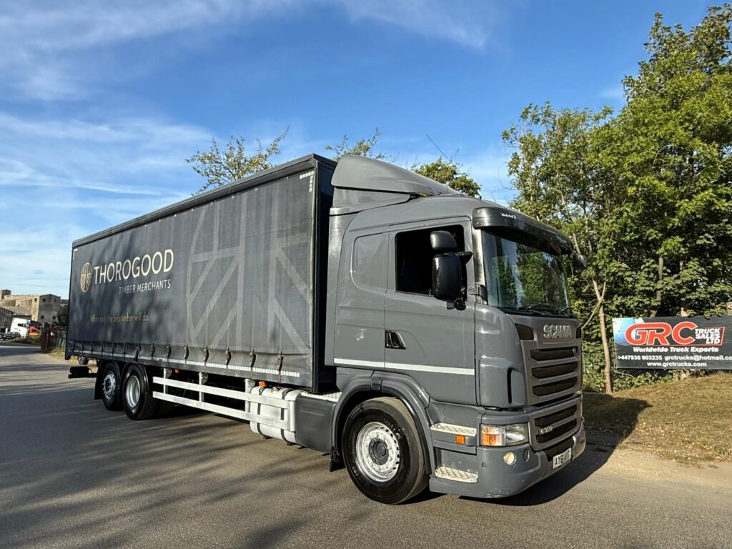 2011 Scania G320 Curtainside Truck