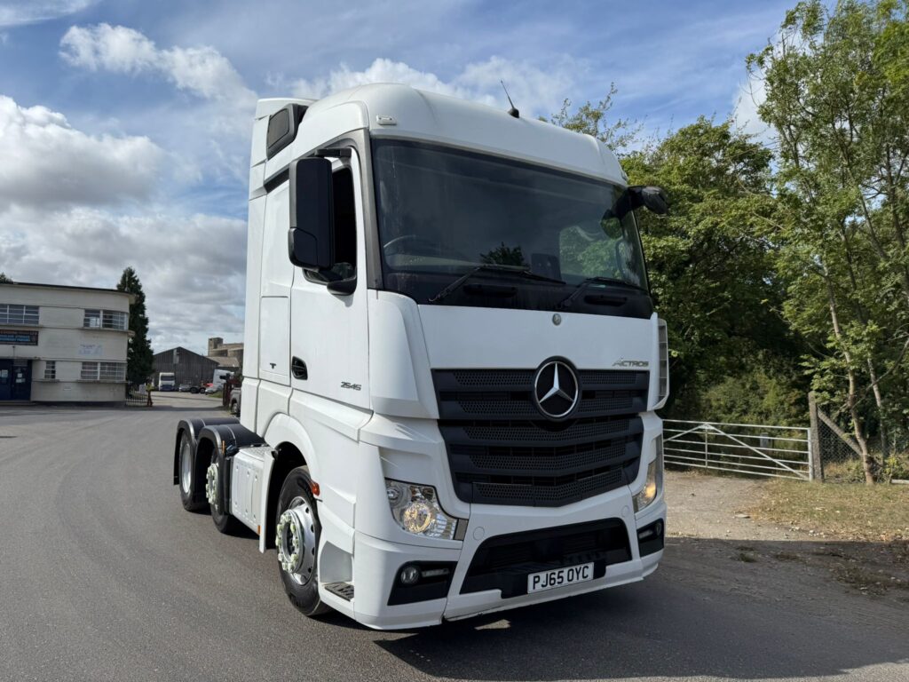 2015 Mercedes Benz 2545 Tractor Unit