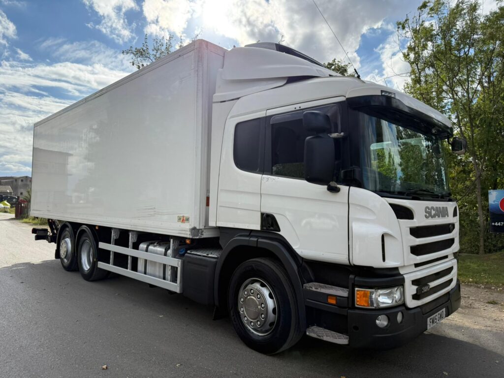 2015 Scania P320 Refrigerated truck