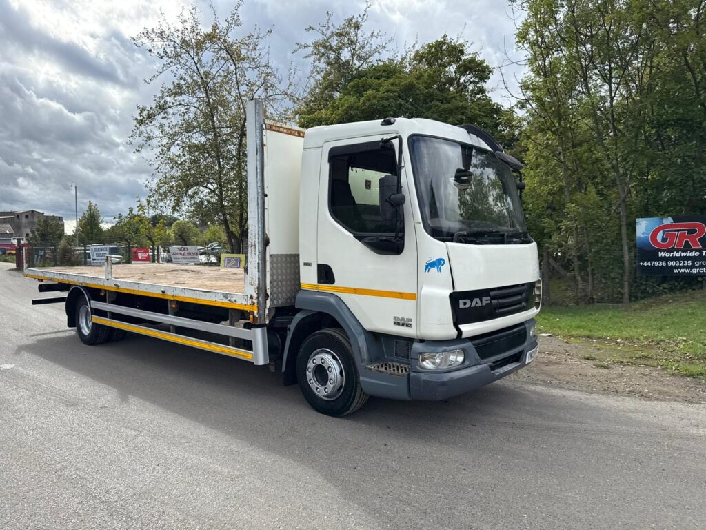 2013 DAF LF Flatbed Truck