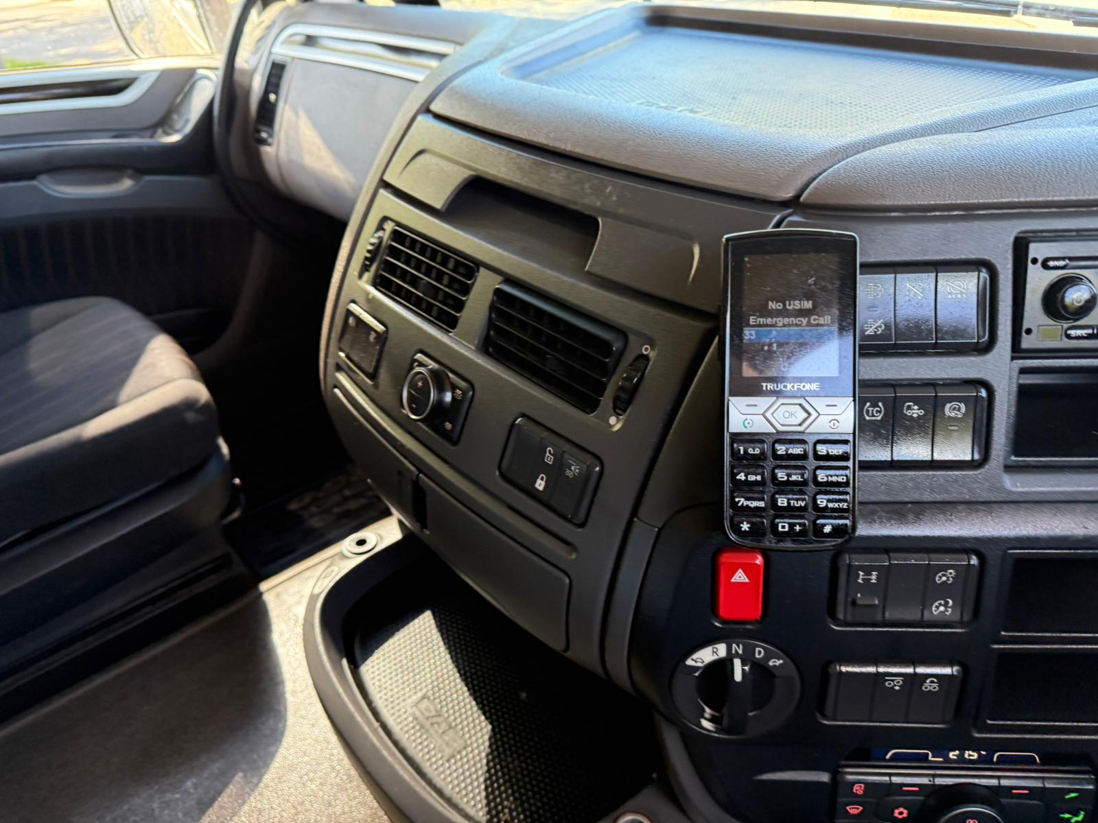 F105E552 B0B2 4DAF 9B17 4CC6663E1FD2 1
