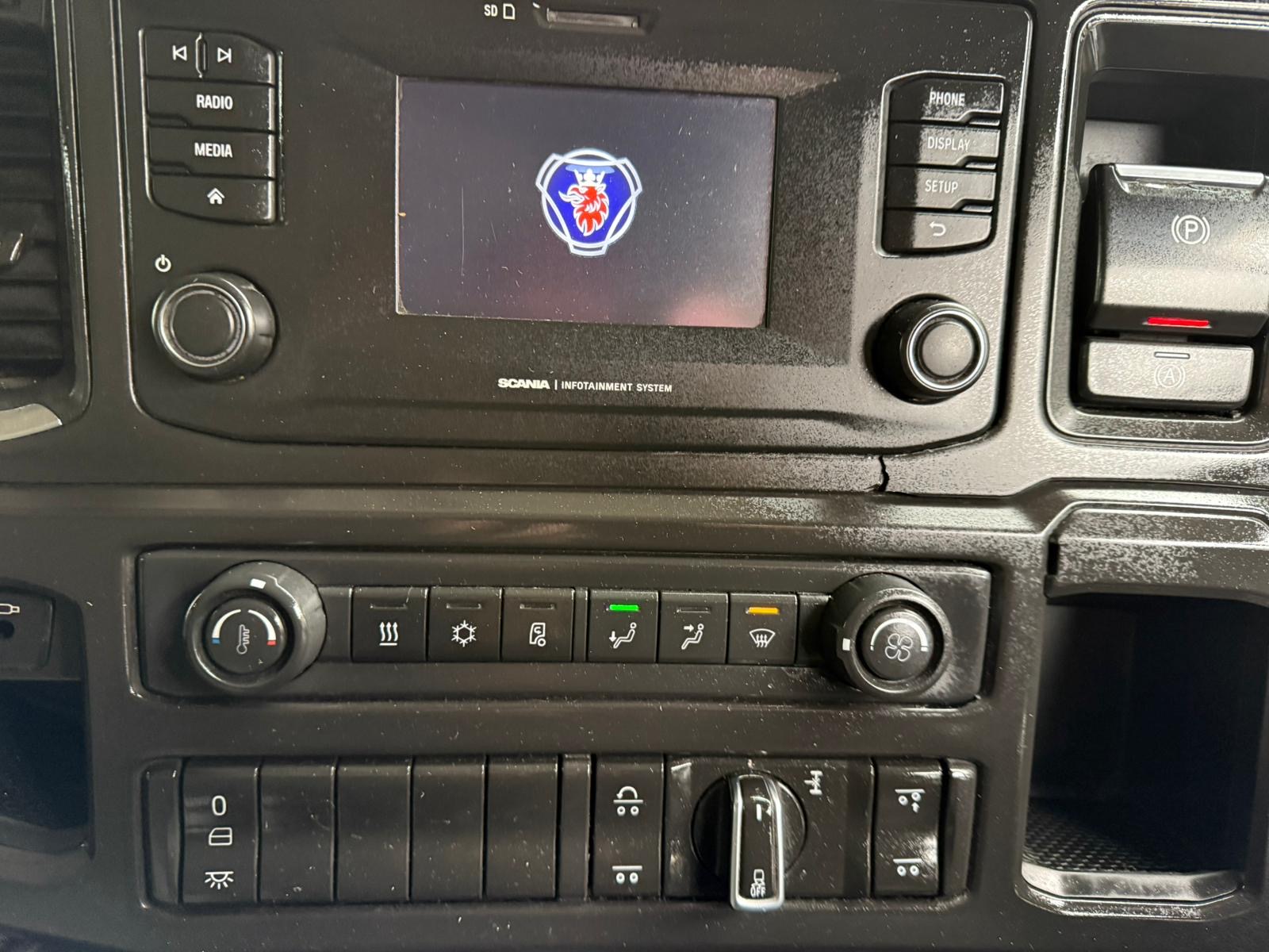 0b8c07a0 2269 4cd6 98df B123303b94b1