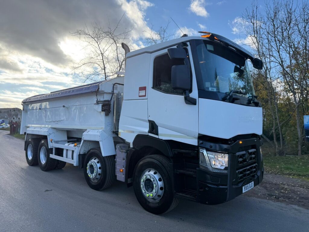 2015 Renault C380 Tipper Truck