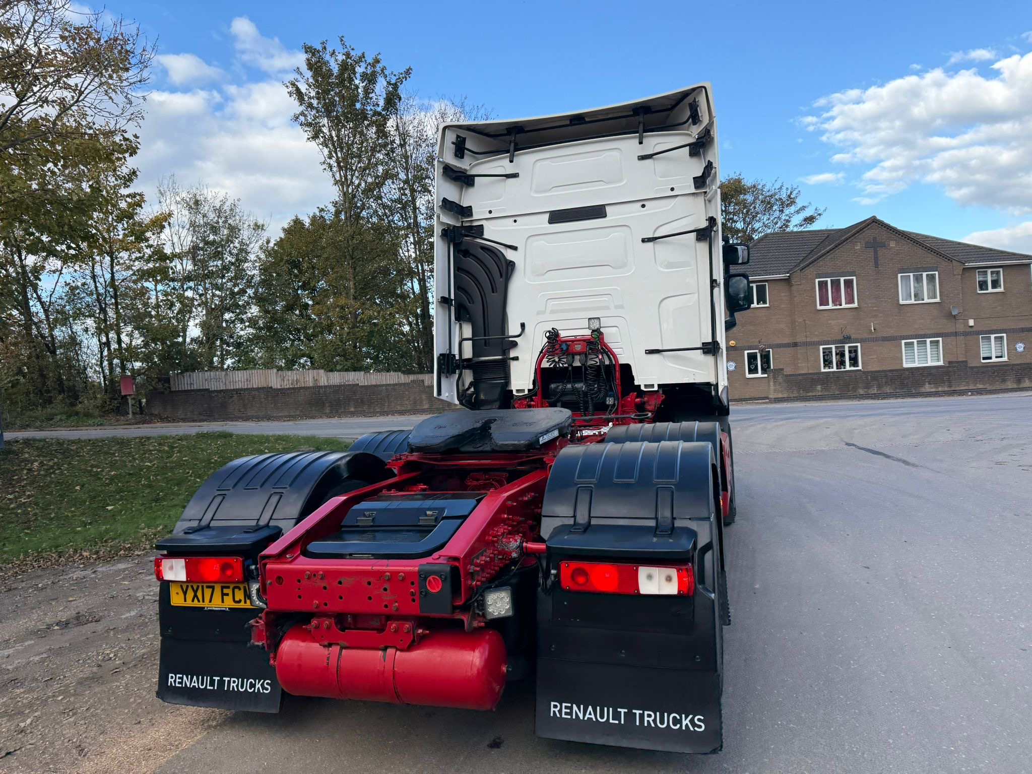 1a3c24f8 8ae8 47df 93a1 3fe05ba1fc85