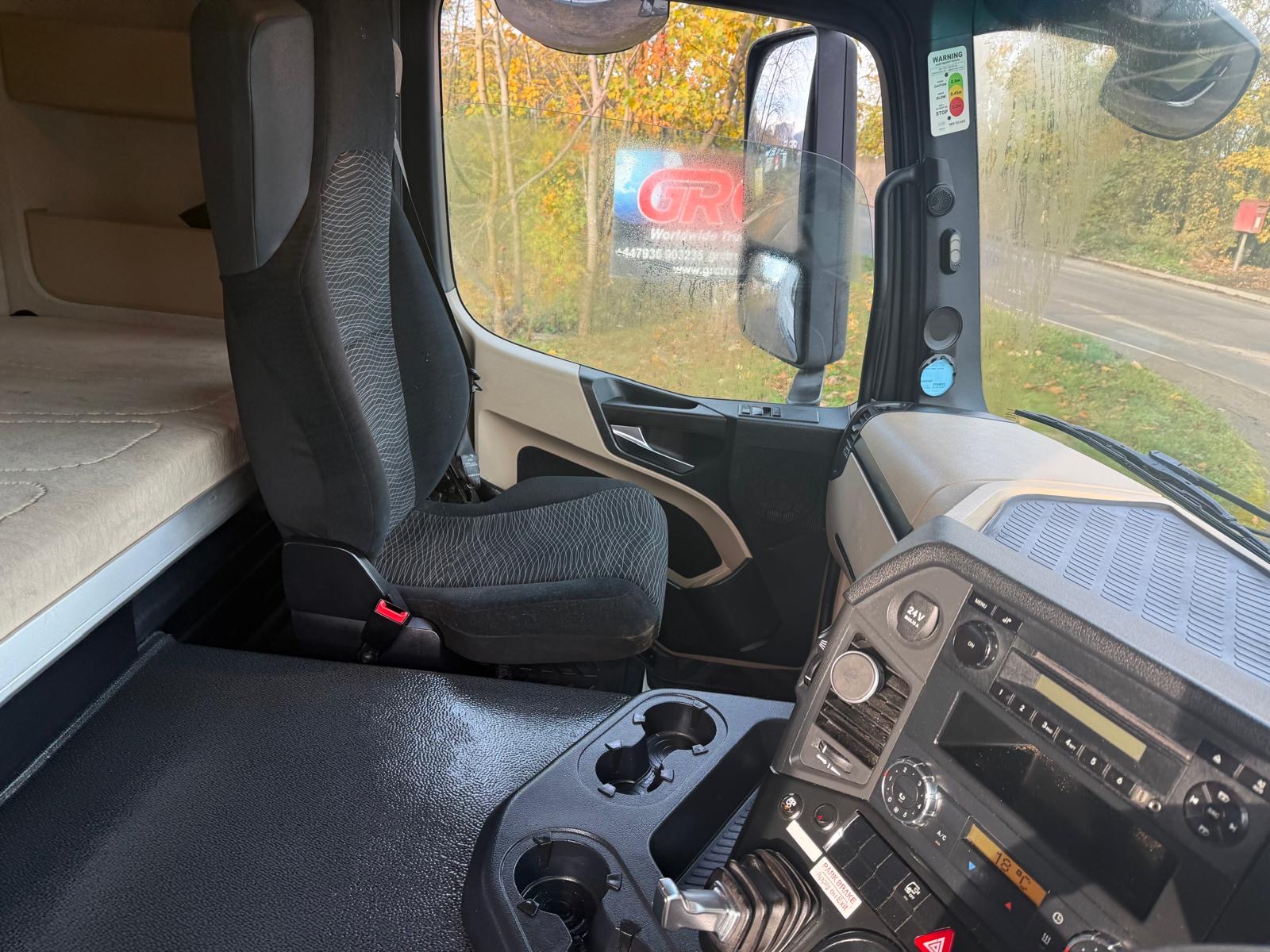 47f44021 0190 4af5 A75e 3dd35dafb45c