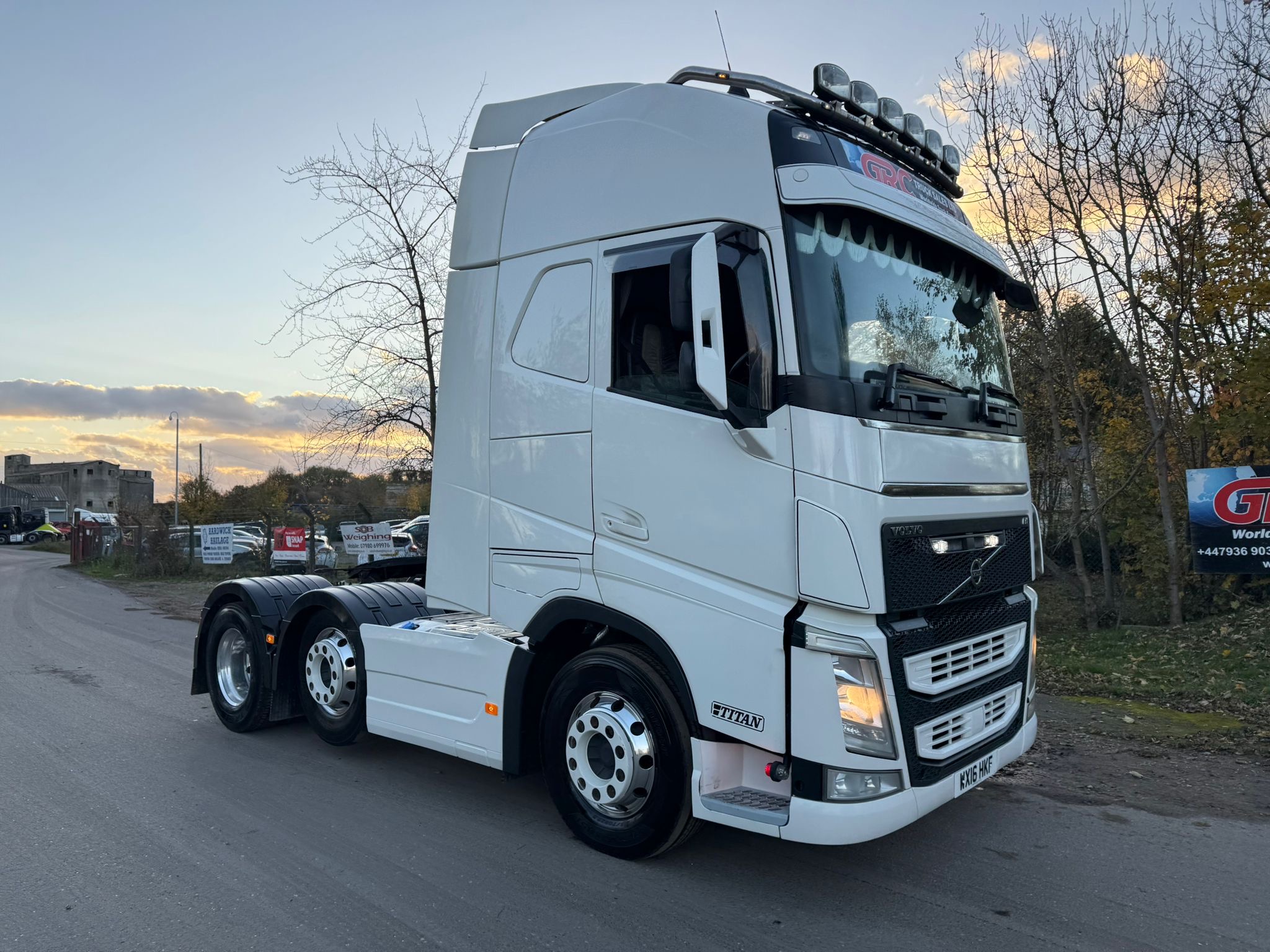 5502bf2c 60d7 4f52 B9af E02e1e7b631c