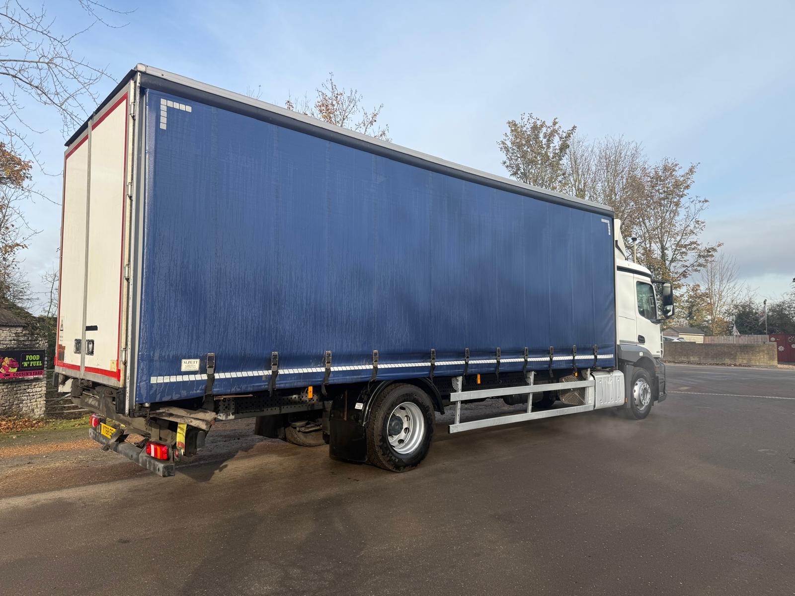 934d2b78 8112 458f A490 A9ba3f33a53a