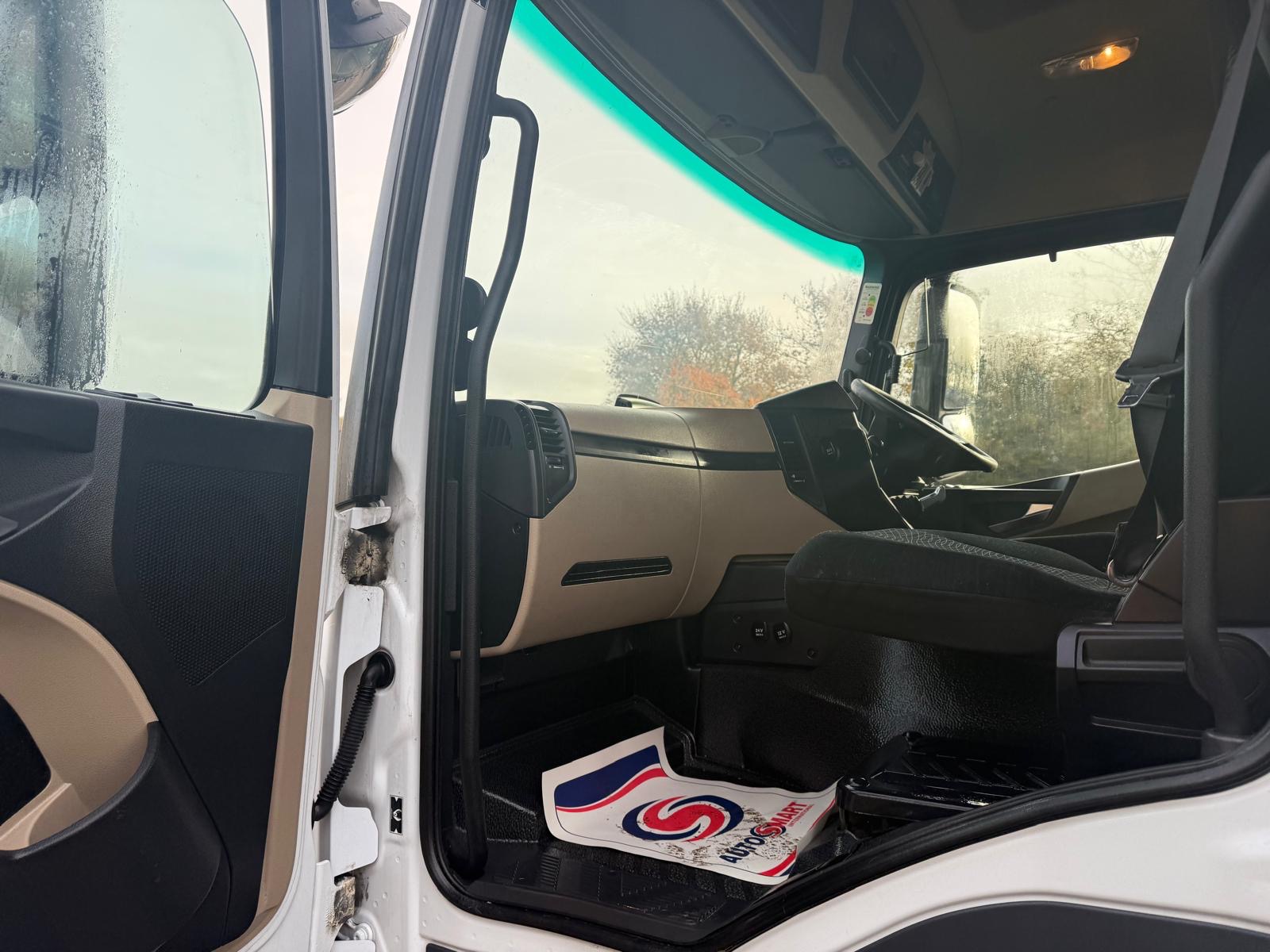 B2f692d6 E5b6 47b3 8c9d C70bf12e1931