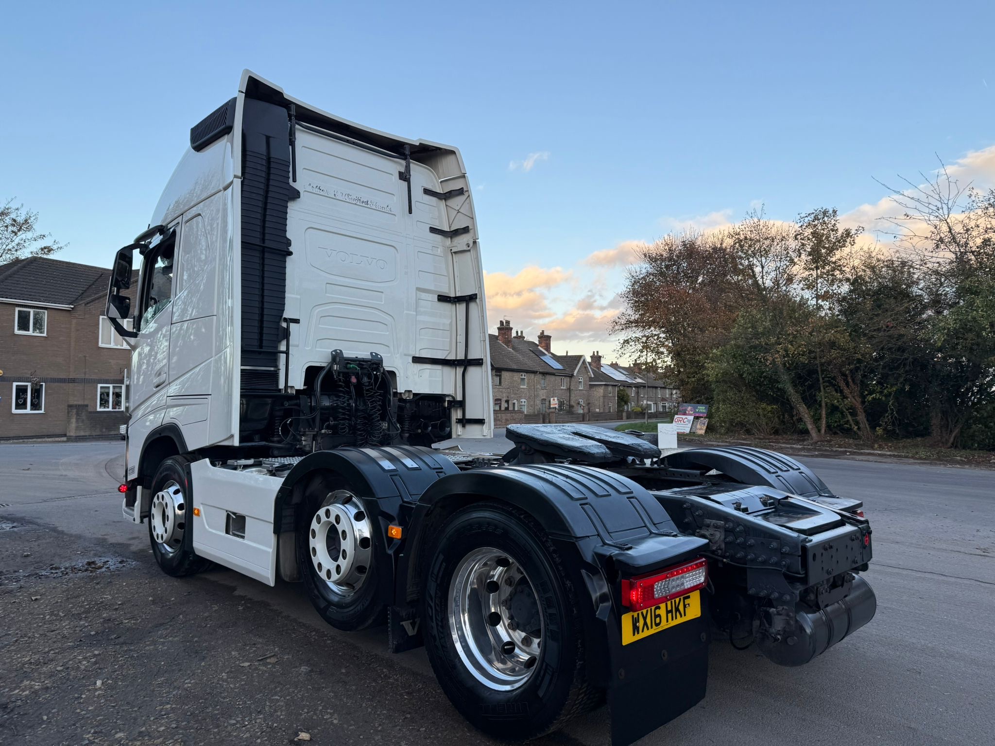 Bd098fd7 7575 4feb A2f3 A161d71bca8d