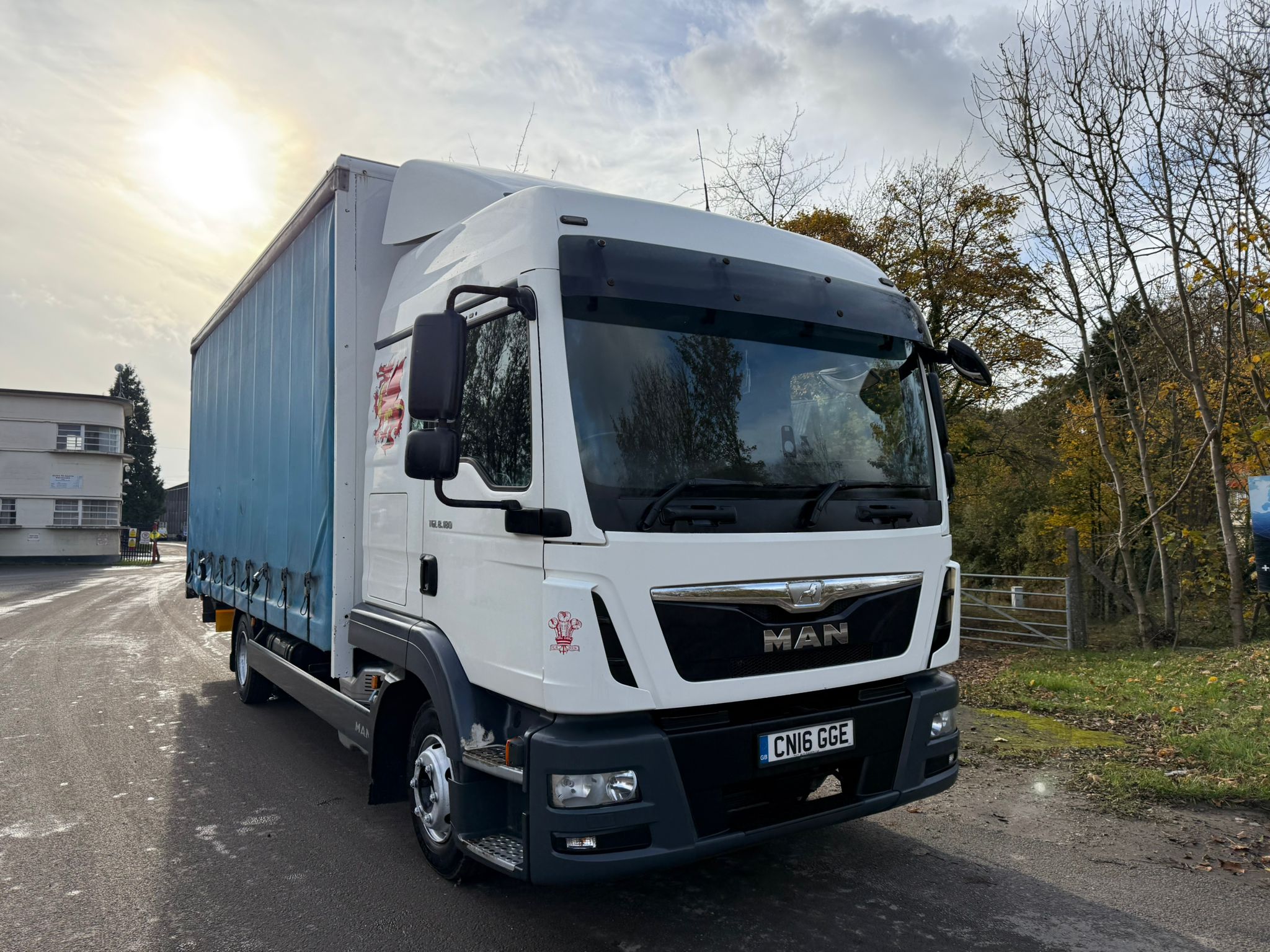 Ffff5d44 558b 4f37 B7a4 B04beda7e522