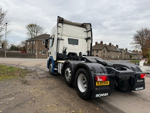 011BF637 AEF6 44F3 B8DB 1FA2514F11CB 4 5005 C