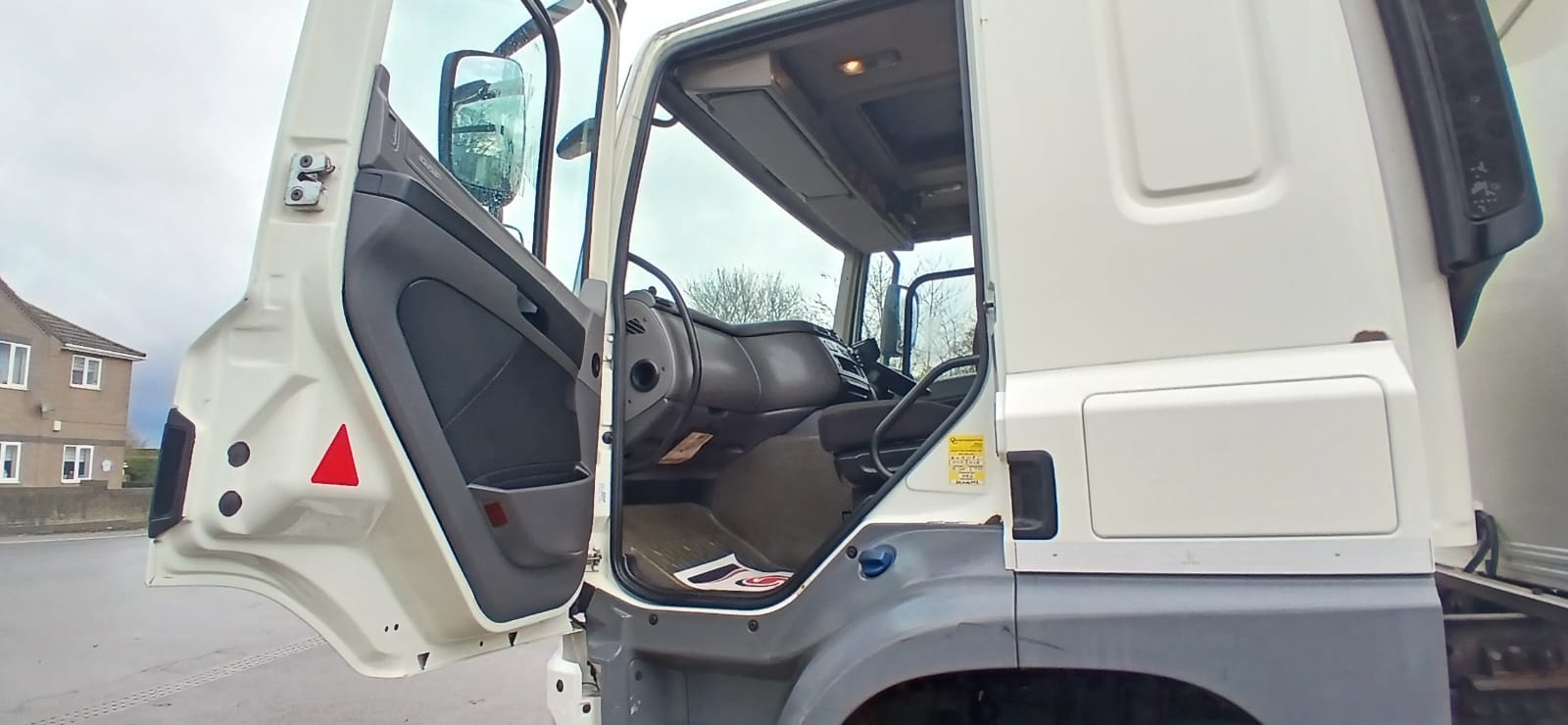 1efda0f8 7c5e 4257 8607 B8da180aea16 2