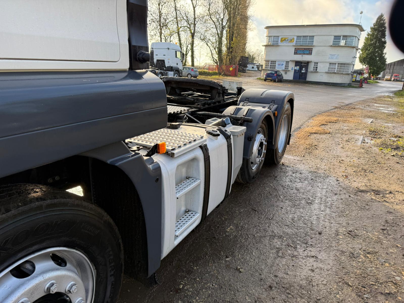 23ee01ed A763 4e32 8742 96cdb6bcc063