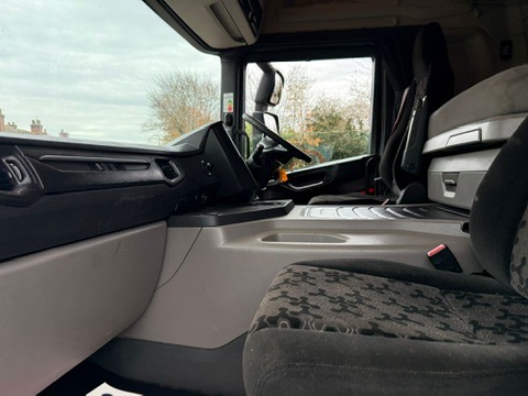 3A02F9FB FC91 4F94 B978 5D11CF7F3AA3 4 5005 C