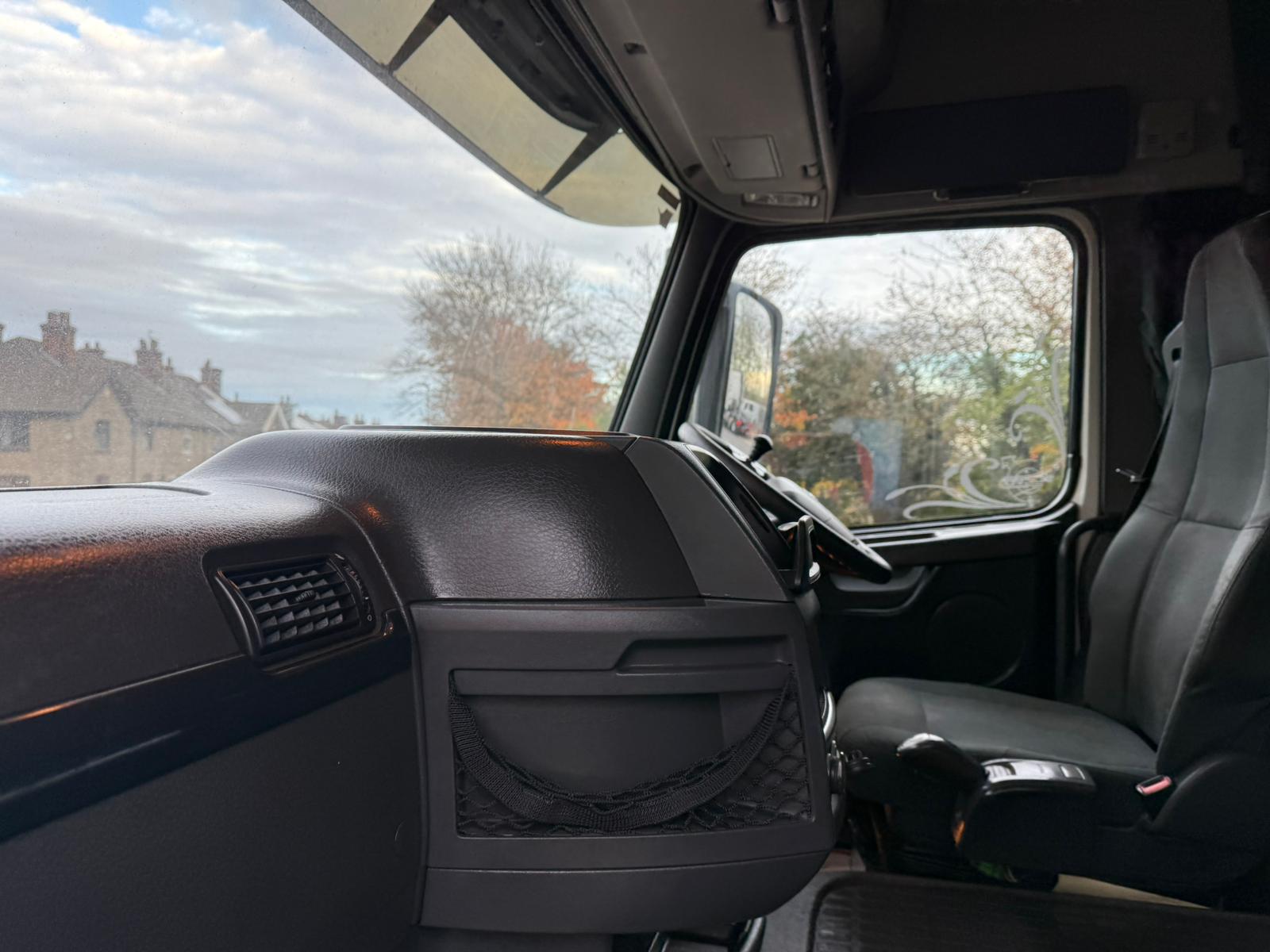 3ff77606 E38e 4994 83fe B2a28b7c256e