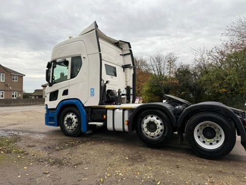 55CAEC0C CCD3 4EFD 9C38 A3B4ECD47129 4 5005 C