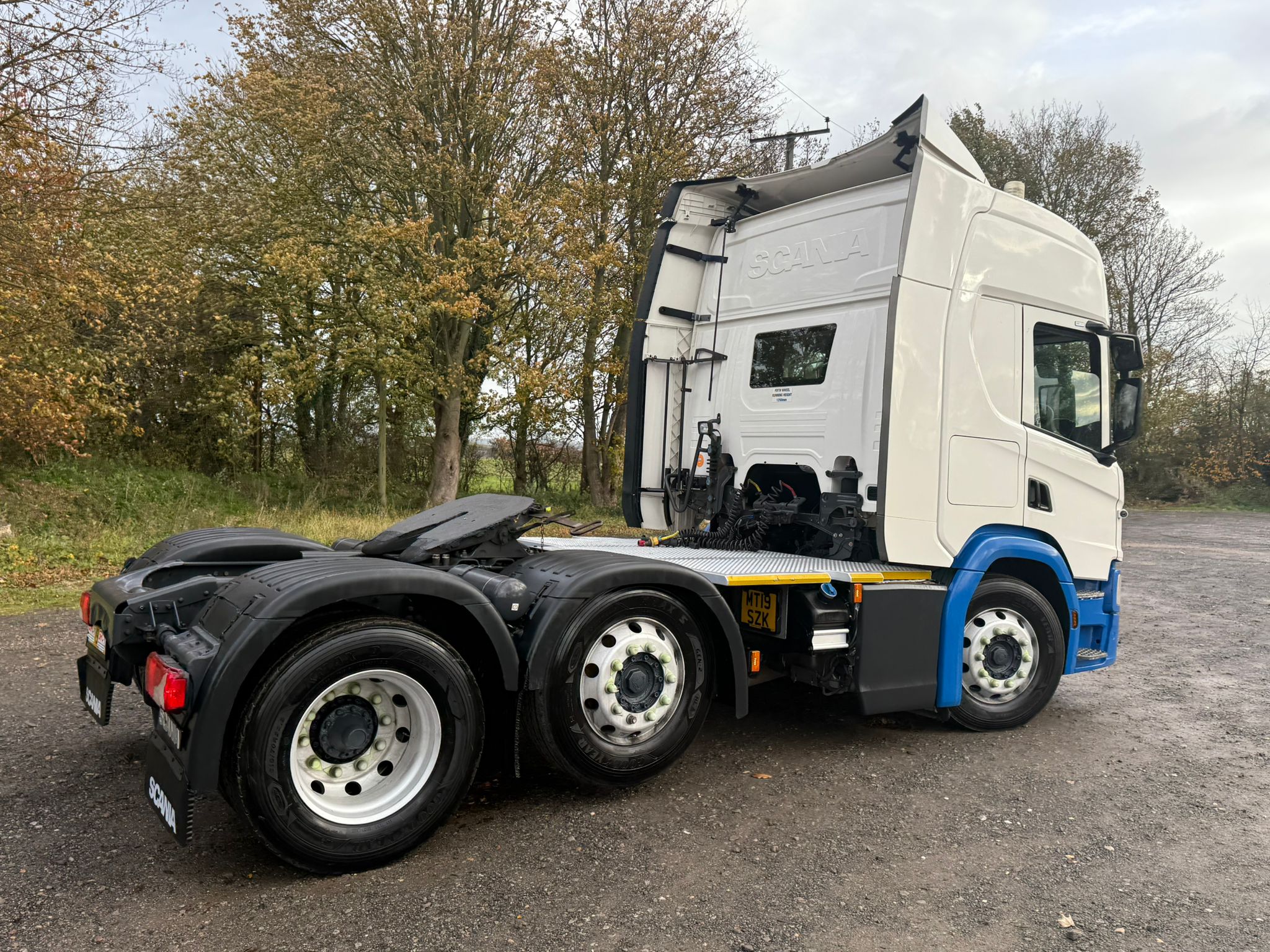 58e2ef7e C52a 45f3 Bf06 Aaaefb0e3554