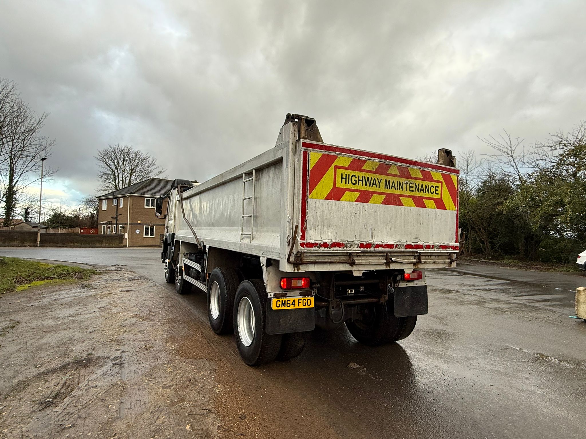 8C1DEE5F 55D4 4E18 8B18 8A0BAD8C5B5C