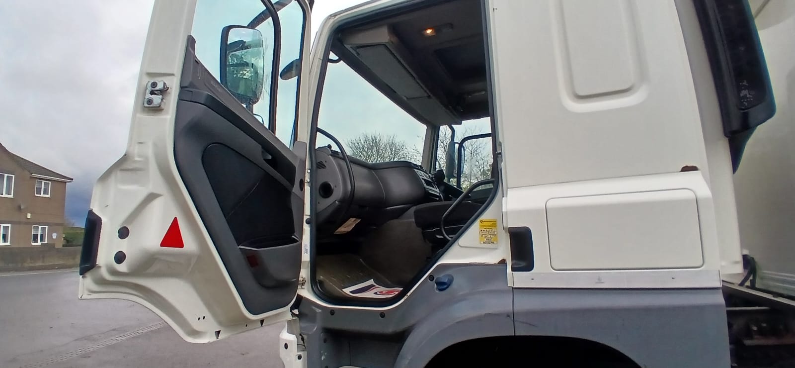 8fef3df4 C672 4552 A6e1 3499dc2fa943 2