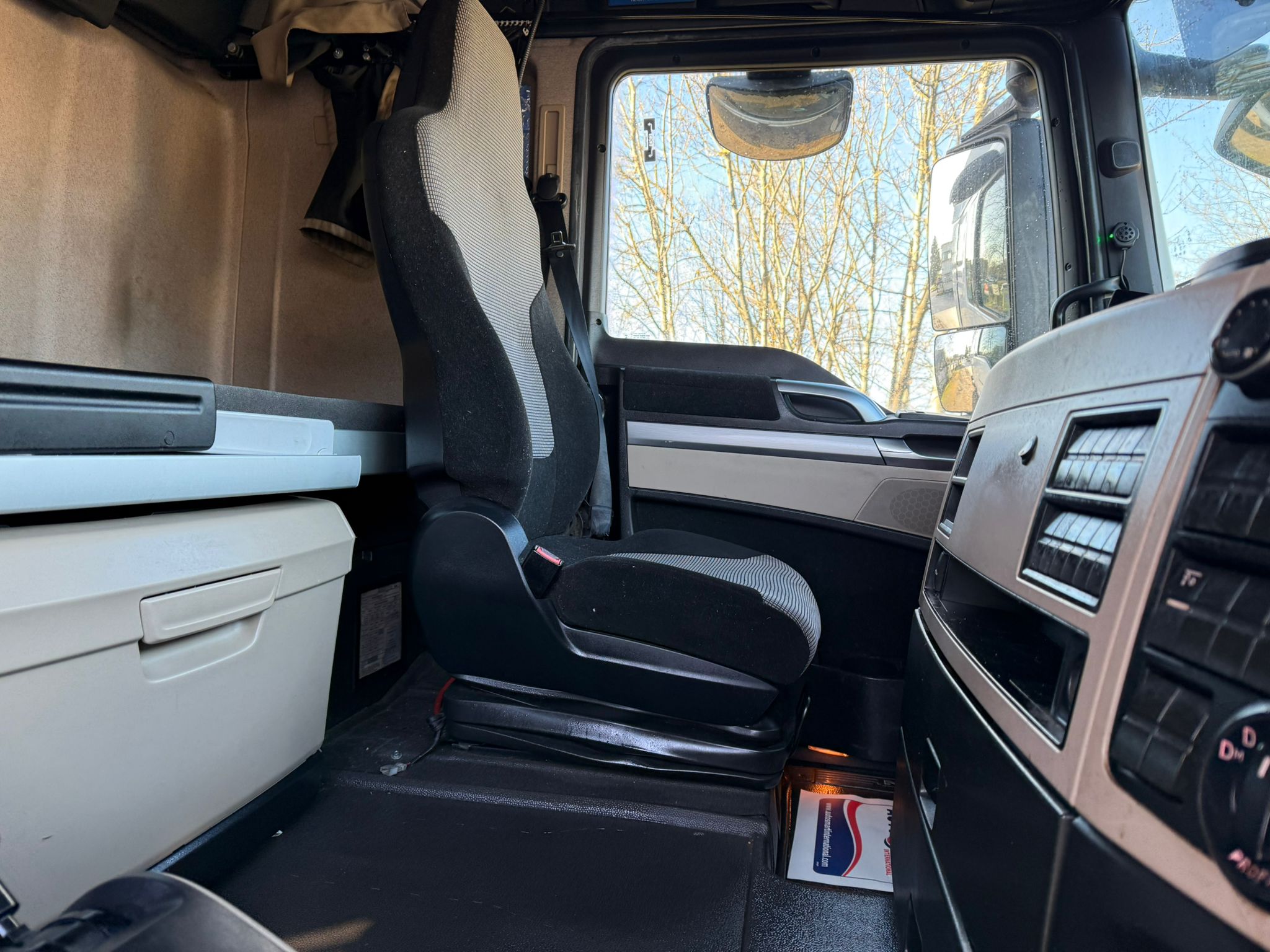 96fea33f 6967 464c B2bc Aca5c07f9742