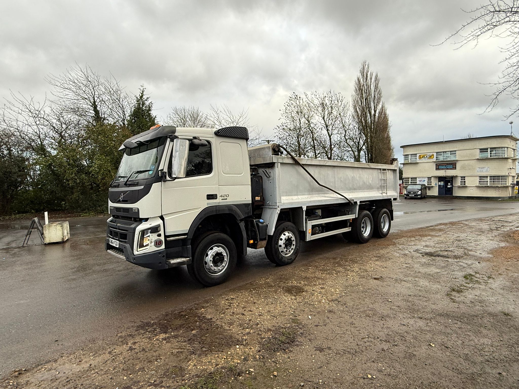 B1DE14A5 0542 4824 B907 A2C772EE9840