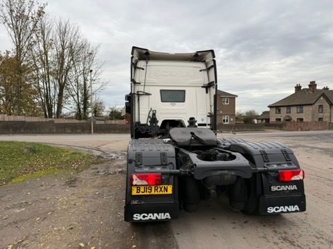 D5BBC75C 5E04 4C73 8FFF 4F784EECF6D9 4 5005 C