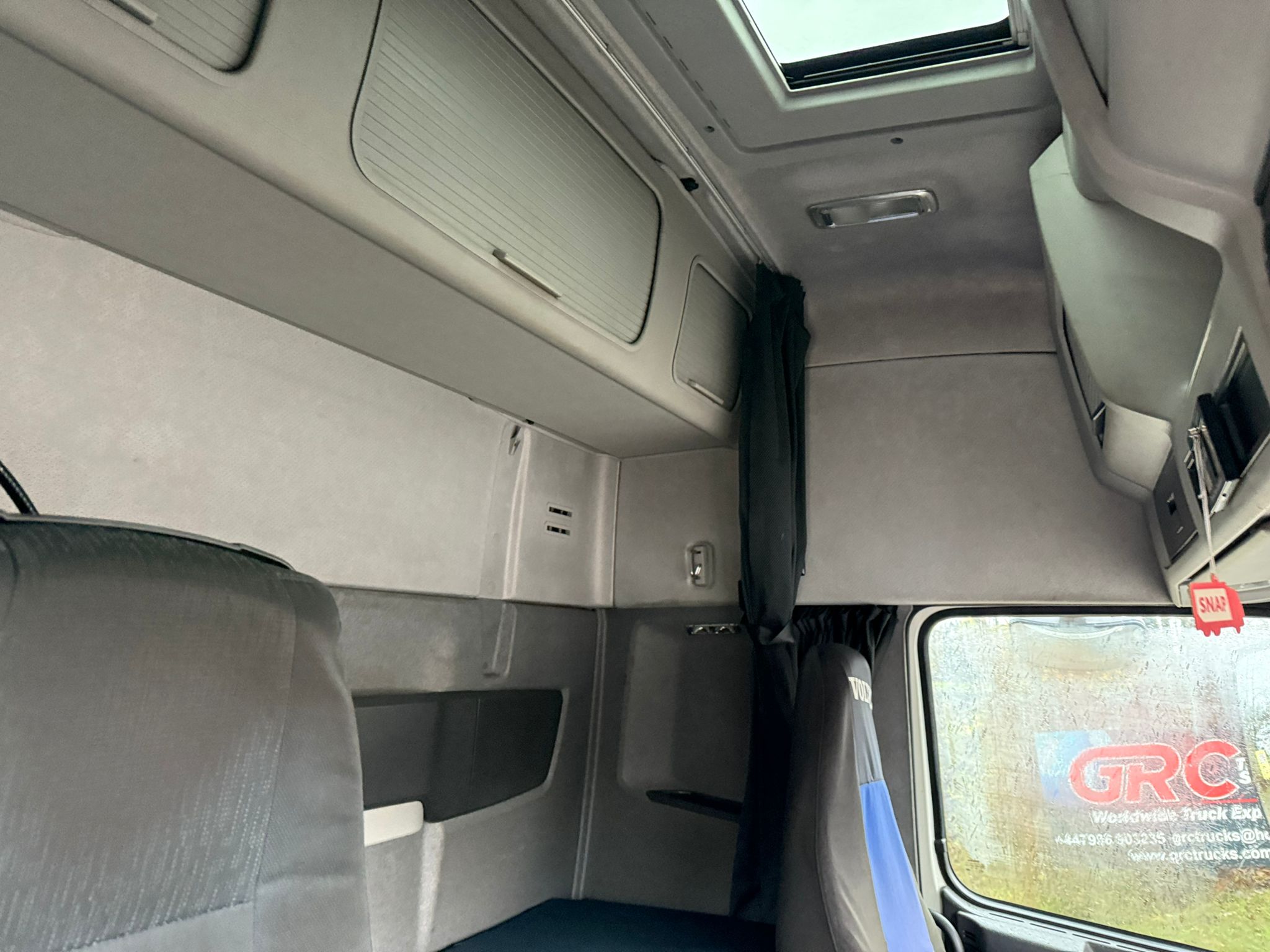 E5FAA697 87F1 472B 89E7 D4B05D02FB25