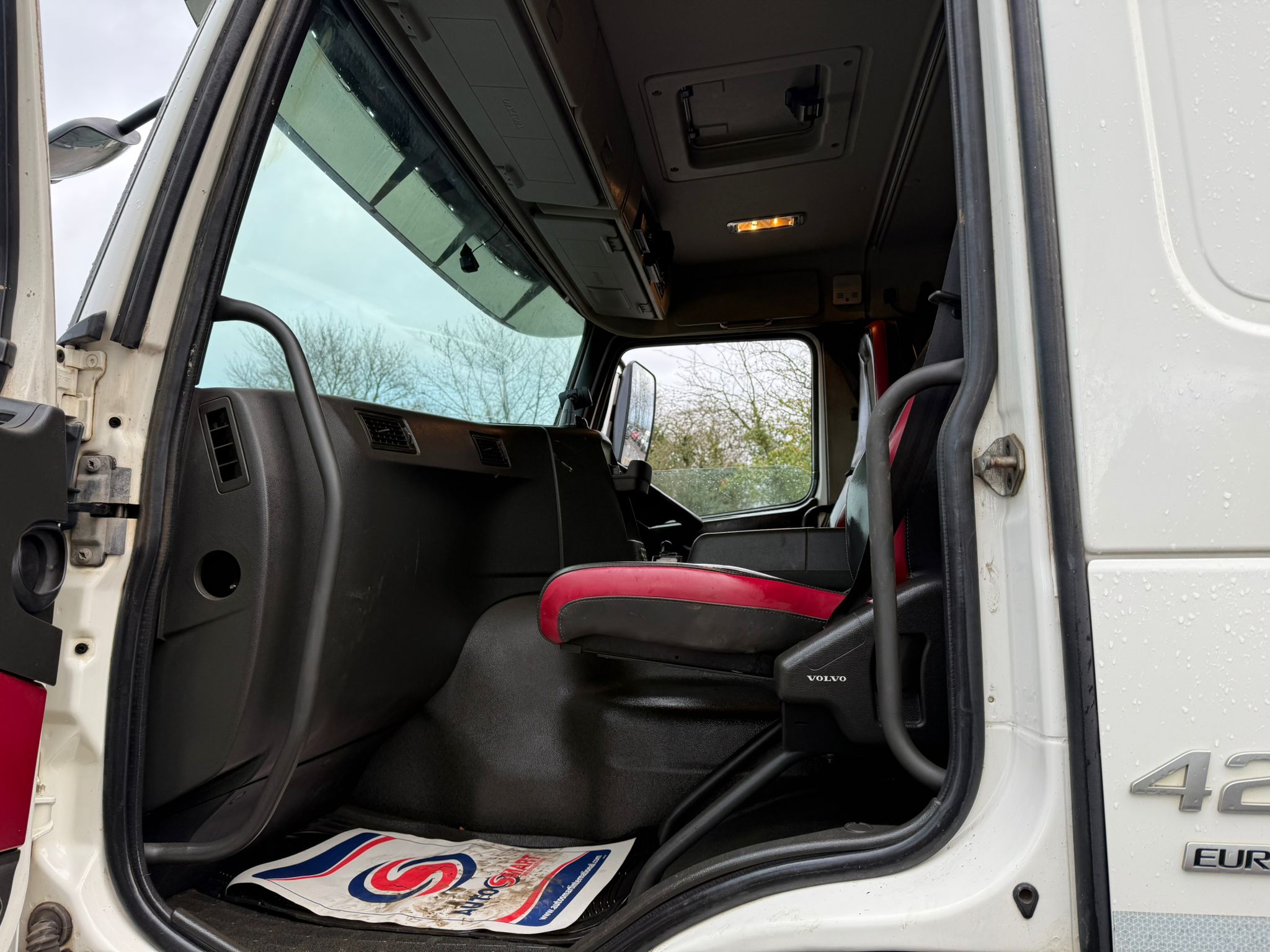 E6AC29CE 5DDE 4C74 9E2D 38AC98FB7764